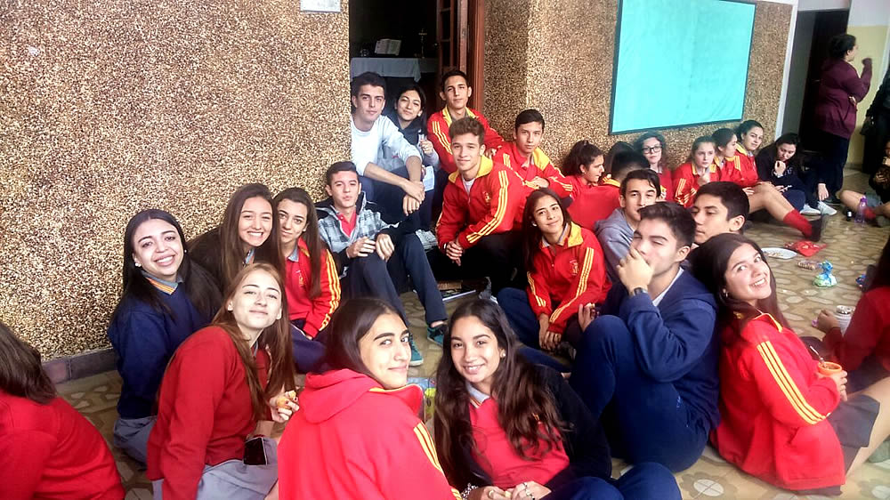 Desayuno Pascual En El Colegio Instituto Nuestra Madre De La Merced