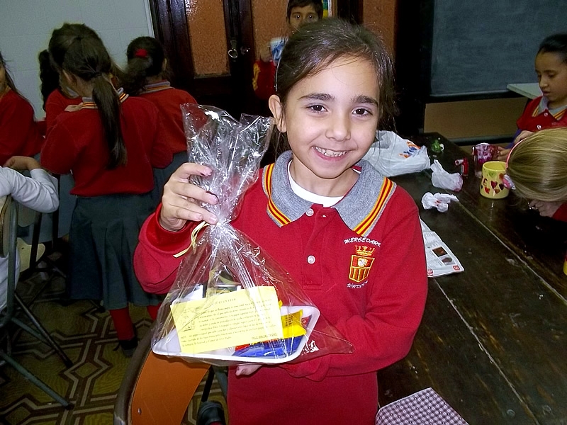 Para festejar el Día del Padre, los niños elaboraron regalitos para papá